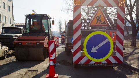 У Києві до ранку понеділка обмежать рух Дегтярівською: схема об'їзду