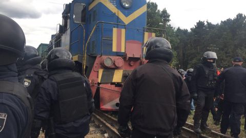 Задержанных за перекрытие железной дороги во Львовской области отпустили