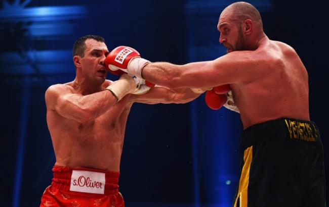 Бій Кличко - Ф'юрі перенесли на літо