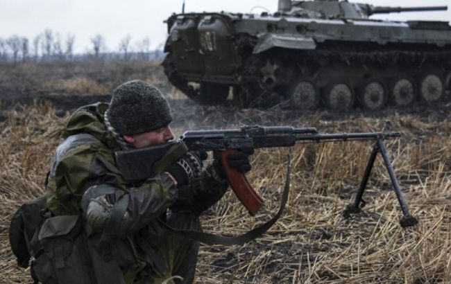 Боевики за ночь 13 раз обстреляли силы АТО под Донецком