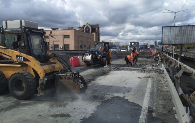 В Киеве ограничат движение на Южном мосту