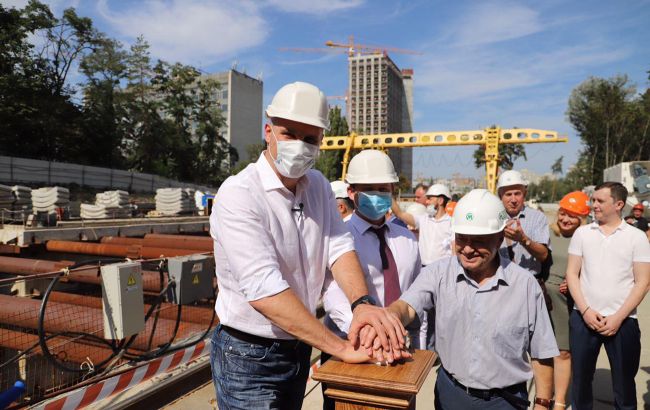 В Киеве запустили комплекс, который будет прокладывать тоннель метро на Виноградарь, - Кличко