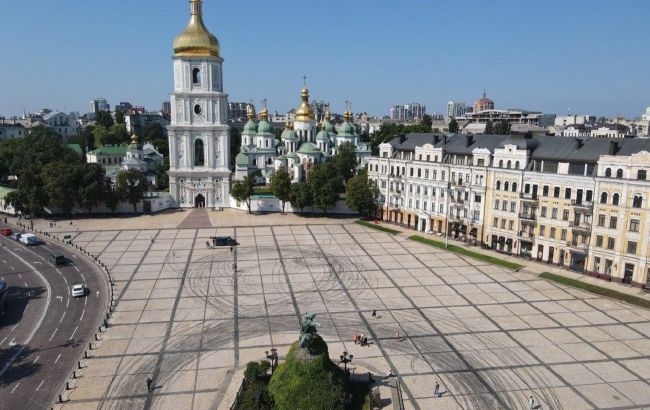 Национальный заповедник "София Киевская" не разрешал дрифт автомобилей на площади