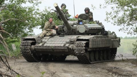 Боевики 6 раз открывали огонь по позициям ВСУ, ранен украинский военный