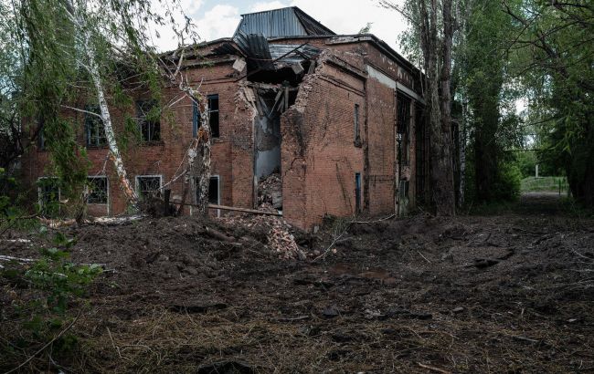 Россия уничтожила более 75 тысяч зданий в Украине, в том числе больницы и школы