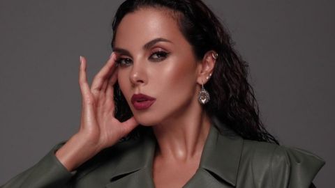 Просто космос! Каменских соблазнила аппетитным бюстом крупным планом