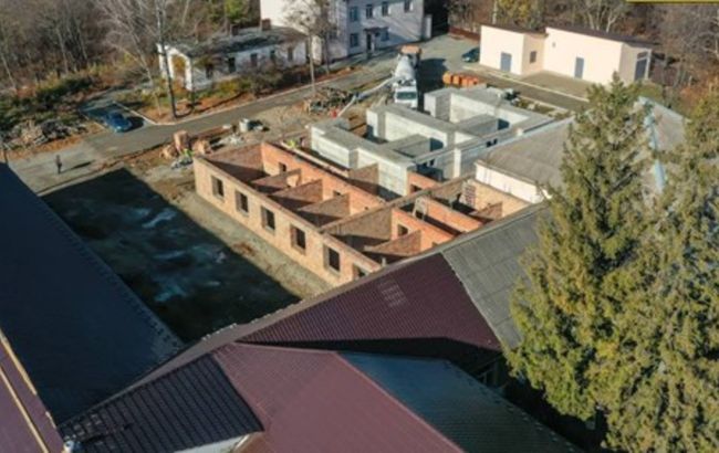 В онкодиспансере Черновцов строят бункер для линейного ускорителя