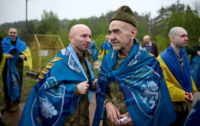 Почався обмін "1000 на 1000": скільки військових повернули з полону першим етапом