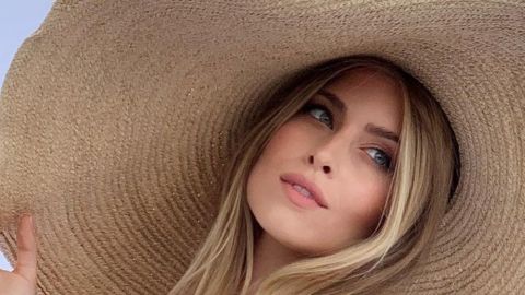 Неземна краса: внучка Ротару в мікробікіні приголомшила пляжним фото