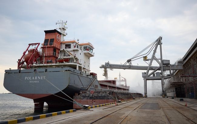 Украина подтверждает завтрашний выход трех судов из Одесских портов: подробности