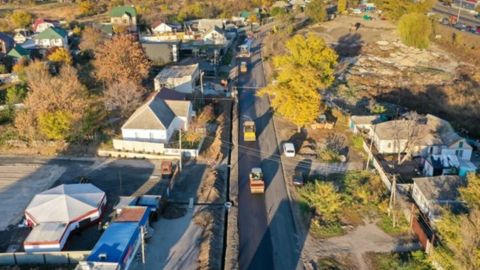 У Підгородному біля Дніпра відремонтують вулицю, яка проходить вздовж "Дороги Єдності"