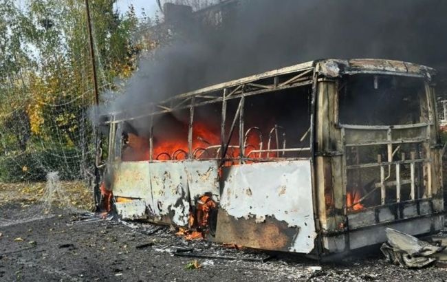 РФ вдарила по рейсовому автобусу в Краматорську, загинули 12 людей
