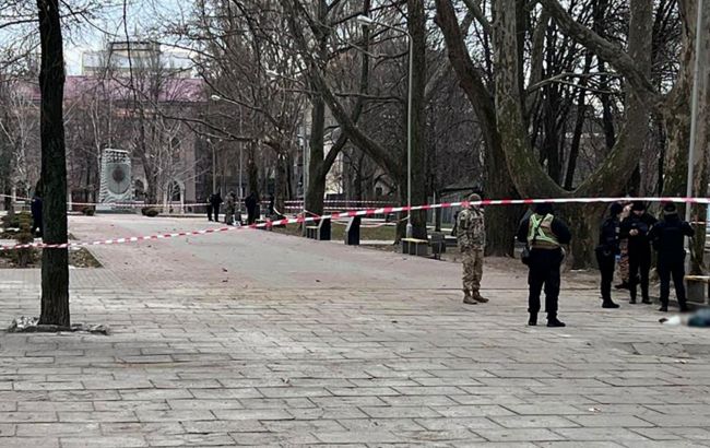 В центре Запорожья произошла стрельба: убита женщина, обидчик застрелился