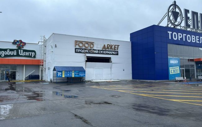 Удар по "Епіцентру" в Запоріжжі: з'явилися перші фото наслідків атаки