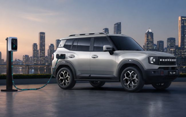 JETOUR X50, X70PLUS или T1 i-DM: какой кроссовер выбрать для города, семьи и путешествий