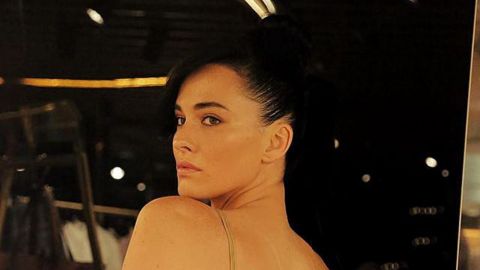 Эталон красоты: Даша Астафьева сразила наповал эффектным образом в роскошном венке