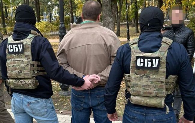 Требовал взятки у предпринимателей. СБУ задержала чиновника Антимонопольного комитета