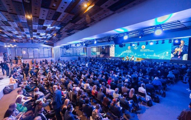 О чем говорили на нынешнем КМЭФ: топ-3 дискуссии Киевского международного экономического форума 2021