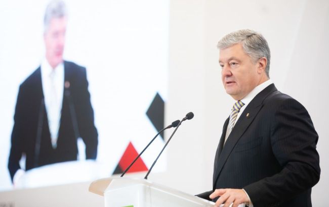 Порошенко призвал к объединению антипутинские силы в Украине