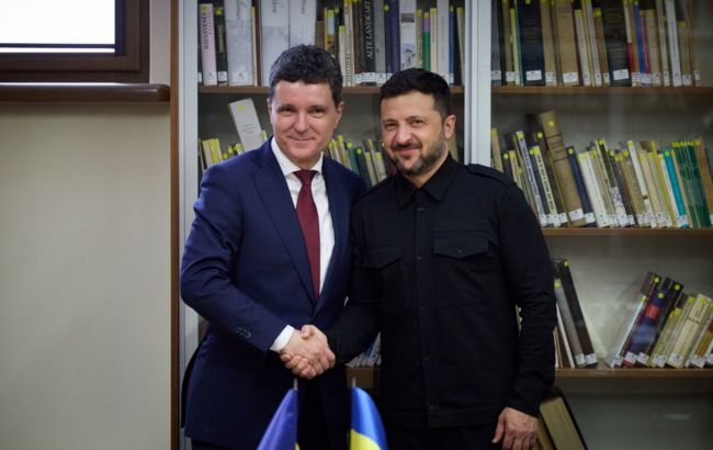 Зеленский анонсировал визит нового президента Румынии в Украину