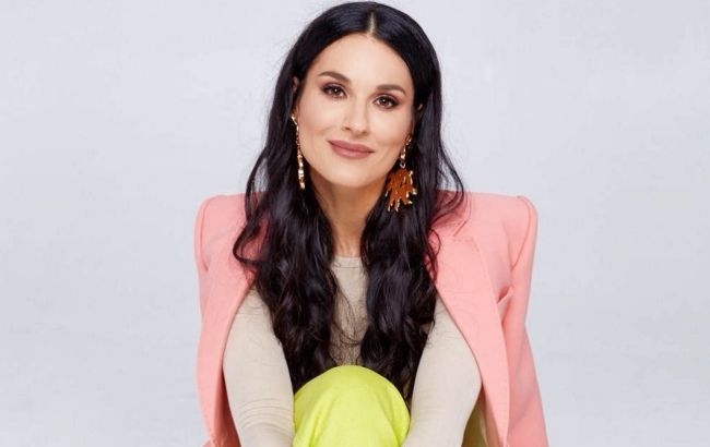 Можна дивитися вічно: Маша Єфросиніна оригінально показала, як носити трендові літні луки