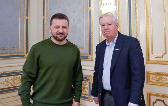 Обсуждали помощь Украине. Зеленский и Шмыгаль встретились с сенатором США