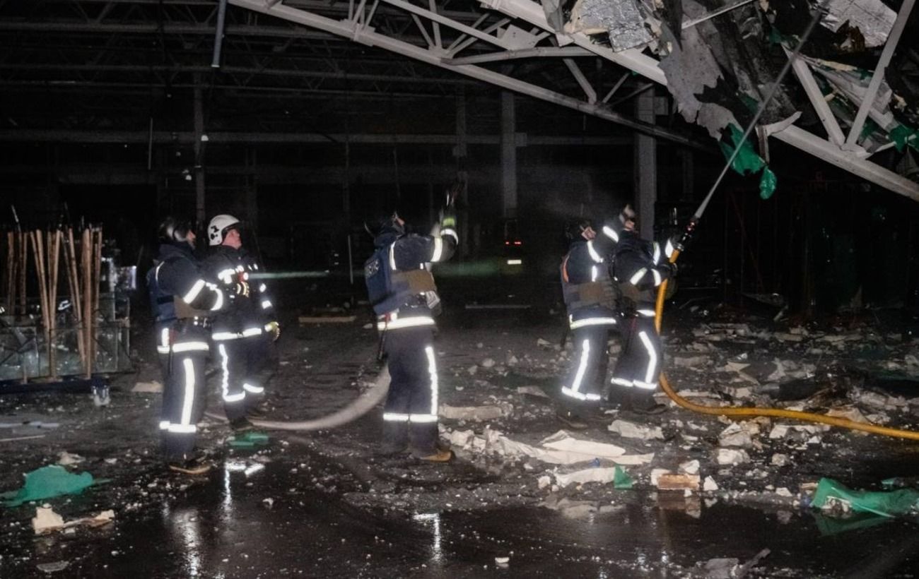 Удар РФ по підприємству на Хмельниччині: з'явилися фото наслідків