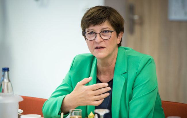 В партии Шольца заговорили о переговорах с РФ после обмена заключенными