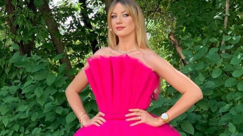 Українська Барбі: довгонога Леся Нікітюк розбурхала мережу фотосетом в міні