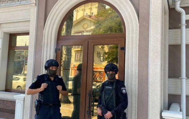 Правоохоронці провели обшук у міськраді Запоріжжя і салоні краси радниці мера