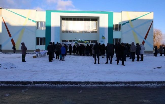 Во Львове завершили реконструкцию бассейна олимпийского стандарта для детей