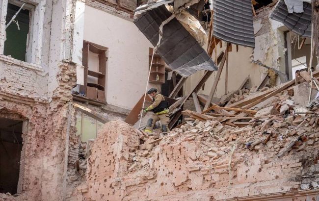 У кількох містах України оголосили День жалоби за жертвами російської атаки по Сумах