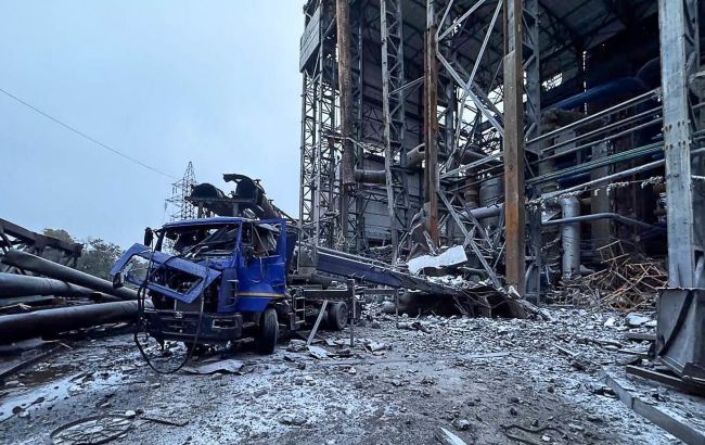 Росія вп&rsquo;яте атакувала "Запоріжсталь": по комбінату випустили шість ракет балістики