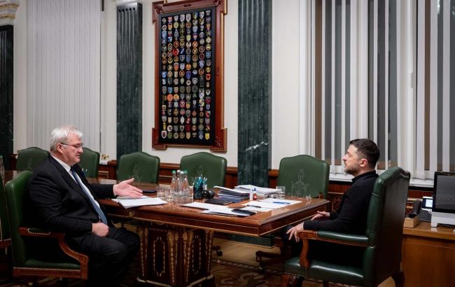 Зеленський обговорив із Сибігою ротації серед українських дипломатів