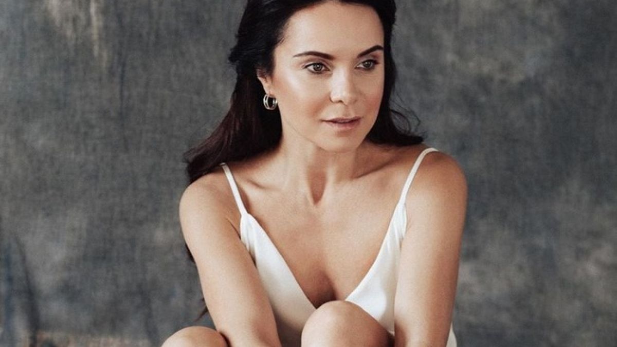 Yashirin kamera lesbian porno Ukraina porno video