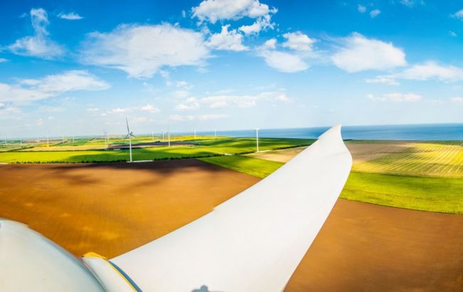 Политическое вмешательство в "зеленую" энергетику привело к снижению рейтинга "ДТЭК ВИЭ", - Dragon Capital