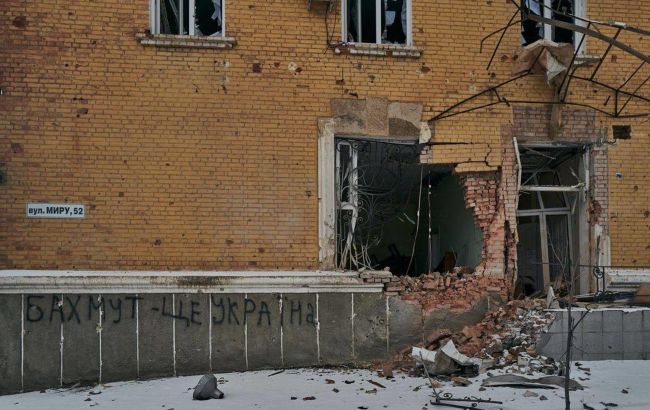 У Бахмута пограничники из артиллерии уничтожили 25 россиян (видео)