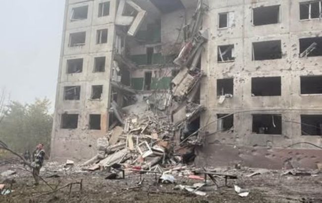 РФ скинула авіабомби на багатоповерхівки у Слов&rsquo;янську, є постраждалі