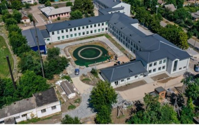 В Апостоловому завершується реконструкція найстарішого корпусу школи №3
