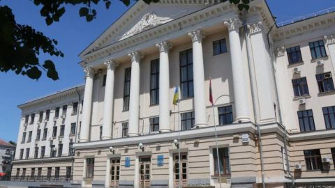 Врачи Запорожья обратились к президенту из-за кризиса в горсовете