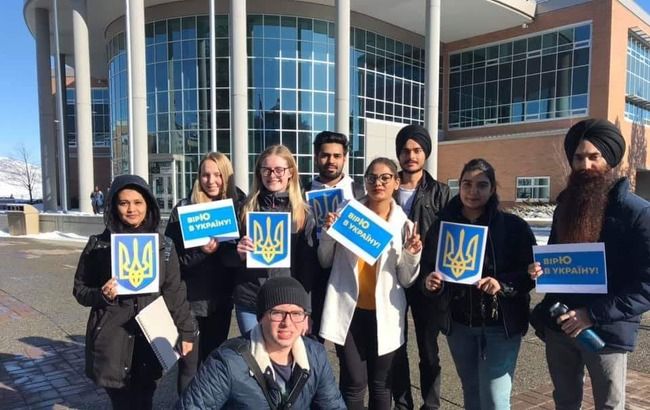 Це мій Герб: в Луганській області "Батьківщина" організувала патріотичний флешмоб