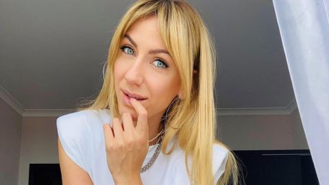 Леся Нікітюк в білизняному топі влаштувала справжній батл і спокусила кулінарним шедевром