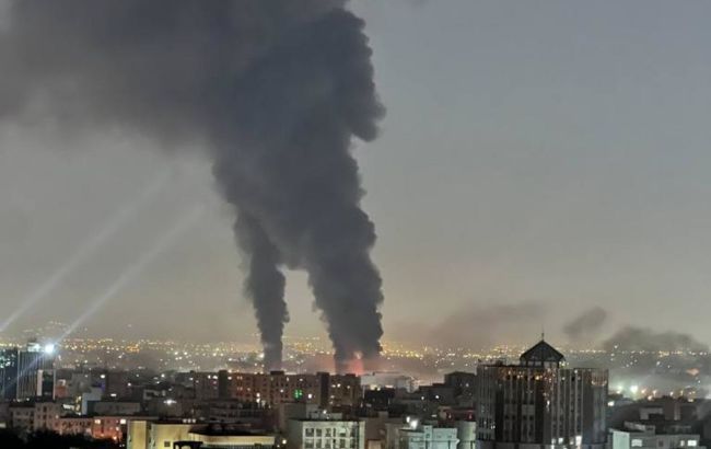 У мережі пишуть про вибух в аеропорту Тегерана (відео)