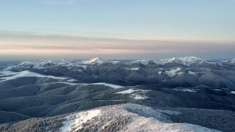 В Карпатах завируха и лютый мороз: фото зимней сказки