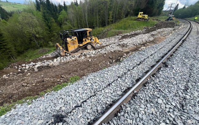 Авария на железной дороге в Карпатах: до какой станции идут поезда