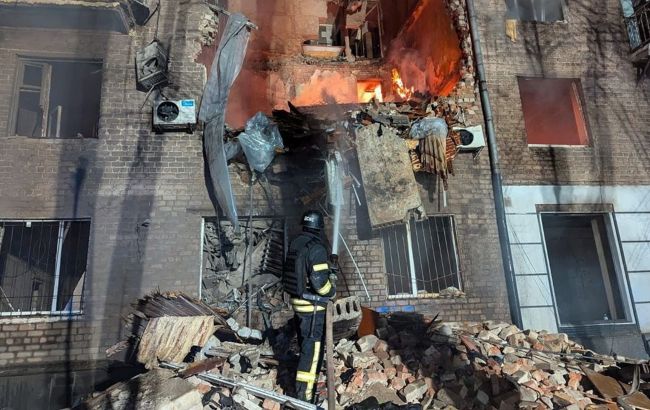 Зруйновано будинки та понад 20 постраждалих: яка ситуація в Кривому Розі після обстрілу