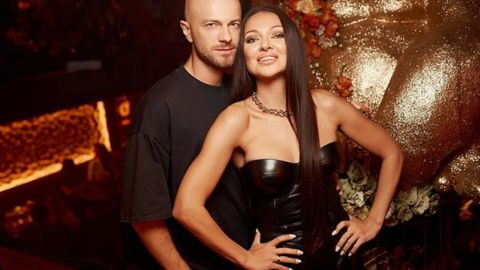 Жена Влада Ямы в микротопе и лосинах соблазнила аппетитными ягодицами: начнется жаришка