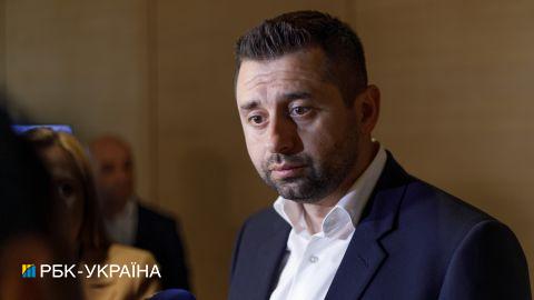 Арахамия заявил, что угрозы Венедиктовой Ахметову имеют политический контекст