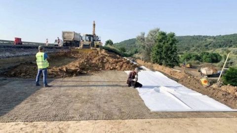 "Укравтодор" показал, как ликвидируют оползень на трассе "Киев-Одесса"