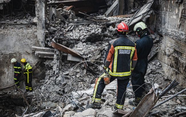 Удар по Харкову 7 червня: пожежу на підприємстві загасили лише на 12 день